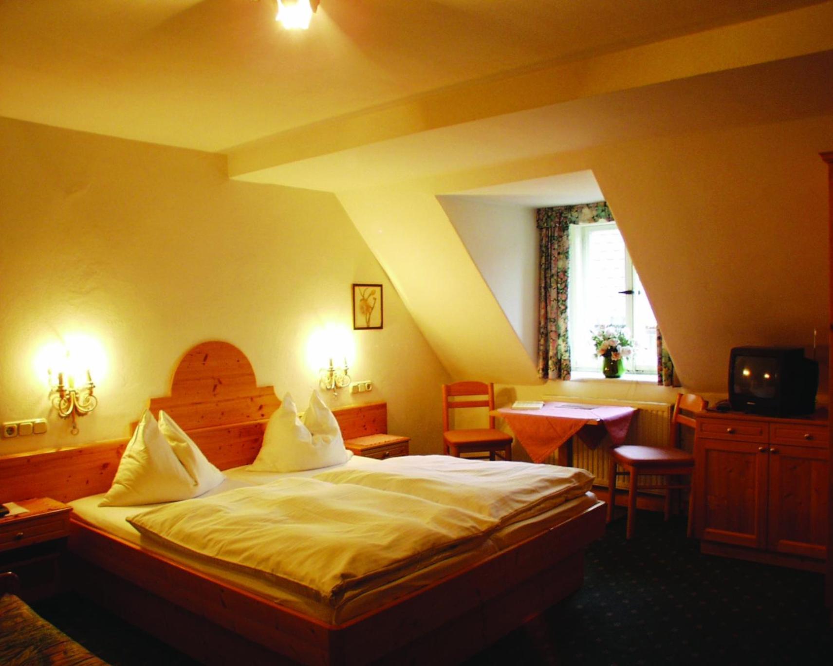 Hotel Restaurant Das Roessl Windischgarsten Room photo