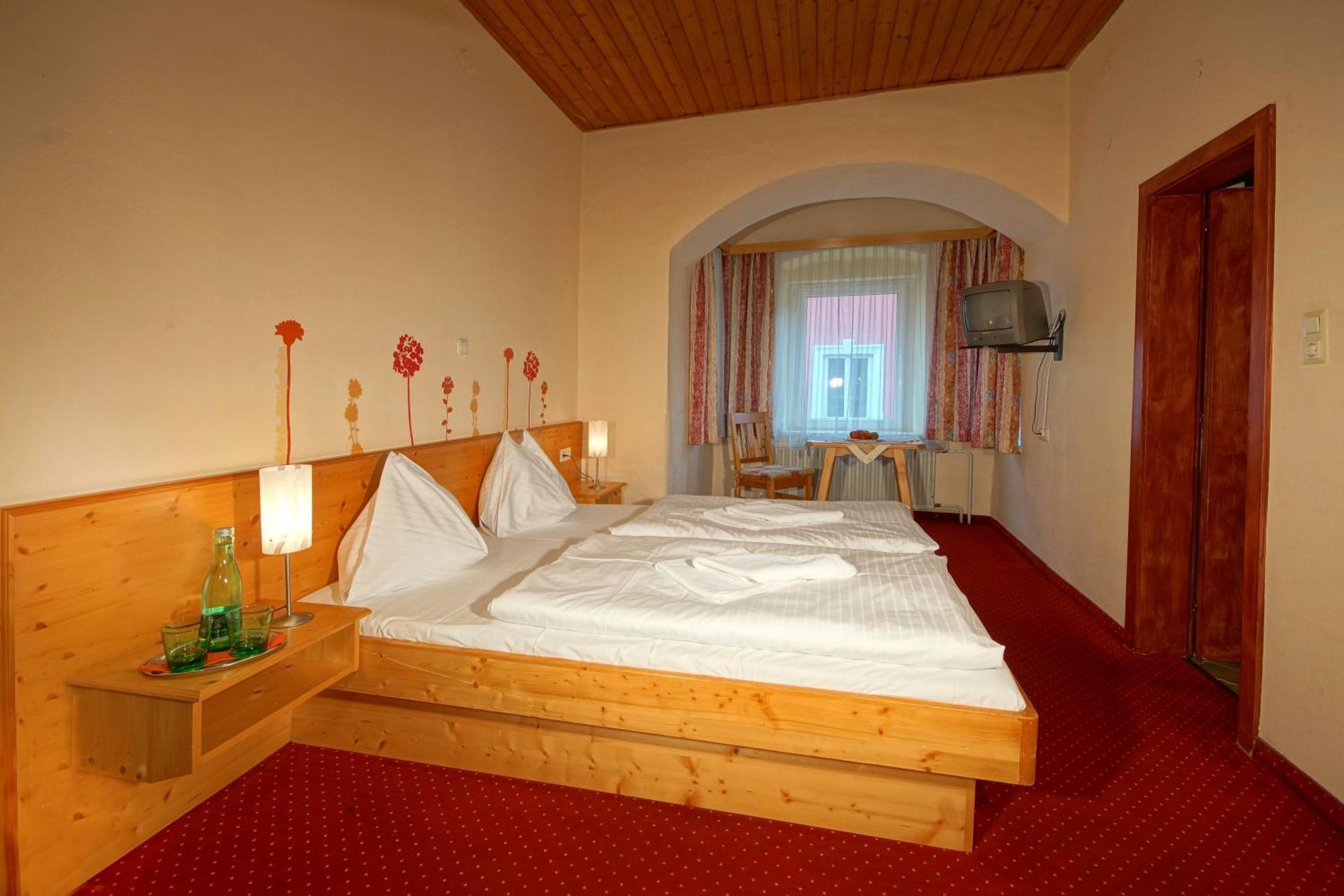 Hotel Restaurant Das Roessl Windischgarsten Room photo