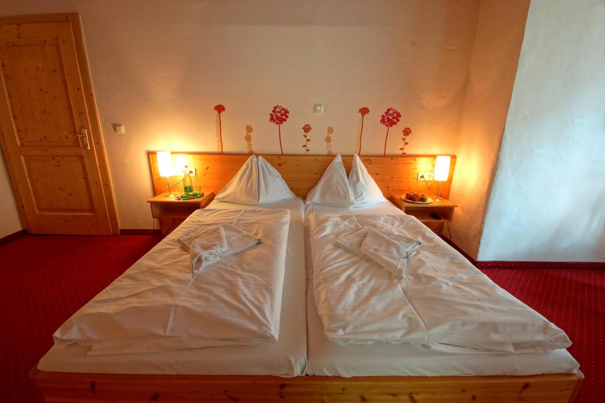 Hotel Restaurant Das Roessl Windischgarsten Room photo