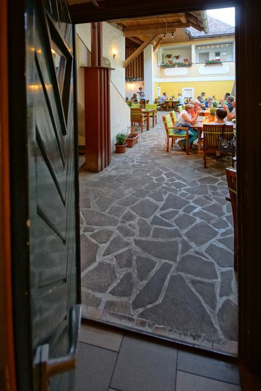 Hotel Restaurant Das Roessl Windischgarsten Exterior photo